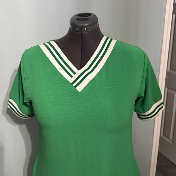 Dress - Picture 3 of 5